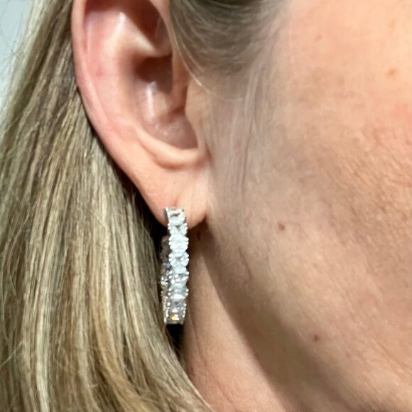 Melinda Maria 1.25-inch 'The Queen's Hoops' - NWT, Silver - Archived Style! - Picture 4 of 4